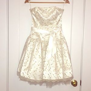 Elegant, off-white/gold special occasion dress!